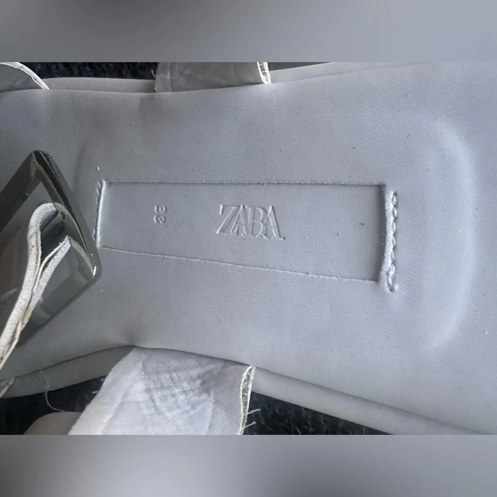 Zara Beige White Women's Sandals size 8‎